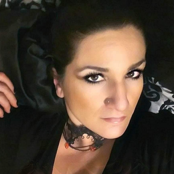 Meet your Posher, Maria - Picture 2 of 3